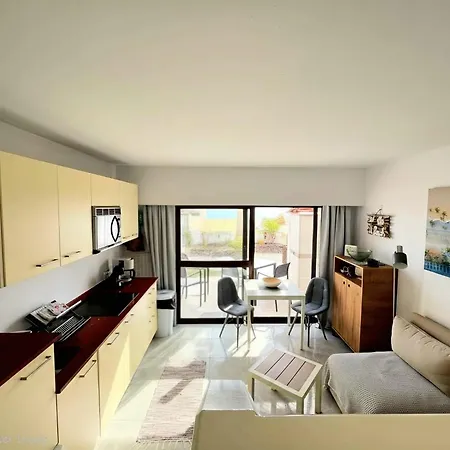 Beachhouse La Palma شقة *