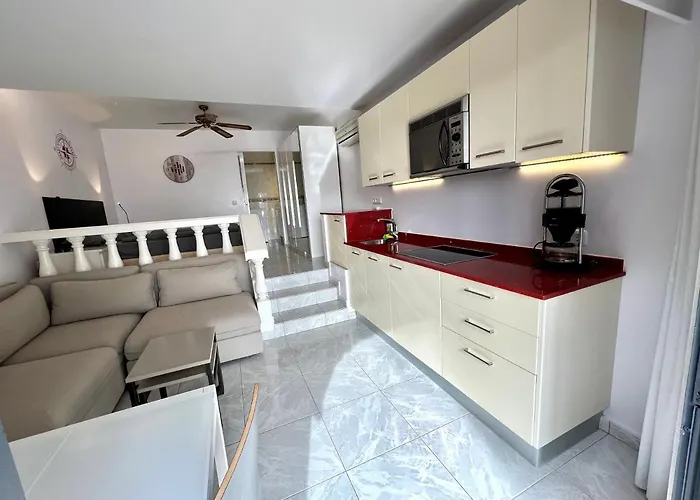 Beachhouse La Palma * كوستا كالما