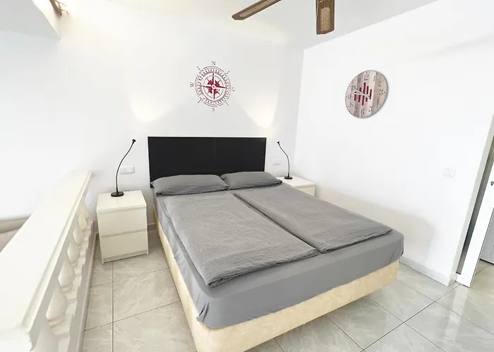 Beachhouse La Palma كوستا كالما